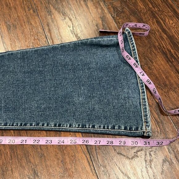 Hudson Heidi high rise flare jeans size 28 in EUC distressed - Picture 8 of 10